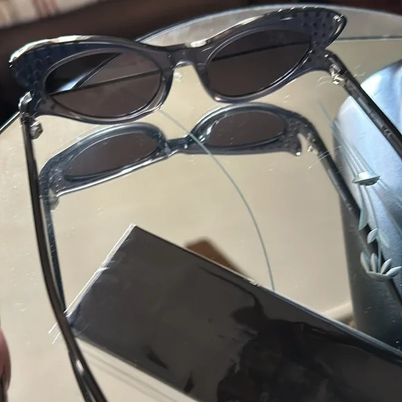 McQ by Alexander McQueen Wing Studded Sunglasses - Picture 9 of 13